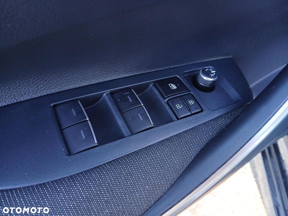 Toyota Corolla 1.8 Hybrid Comfort - 40