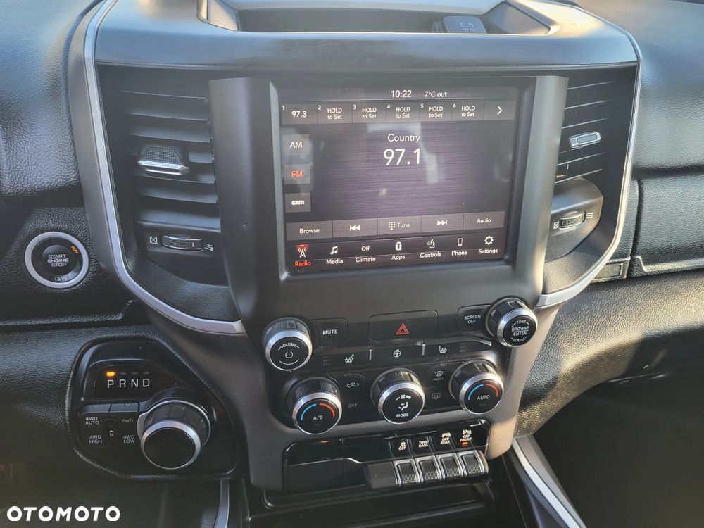 RAM 1500 Crew Cab Shortbed Bighorn - 23