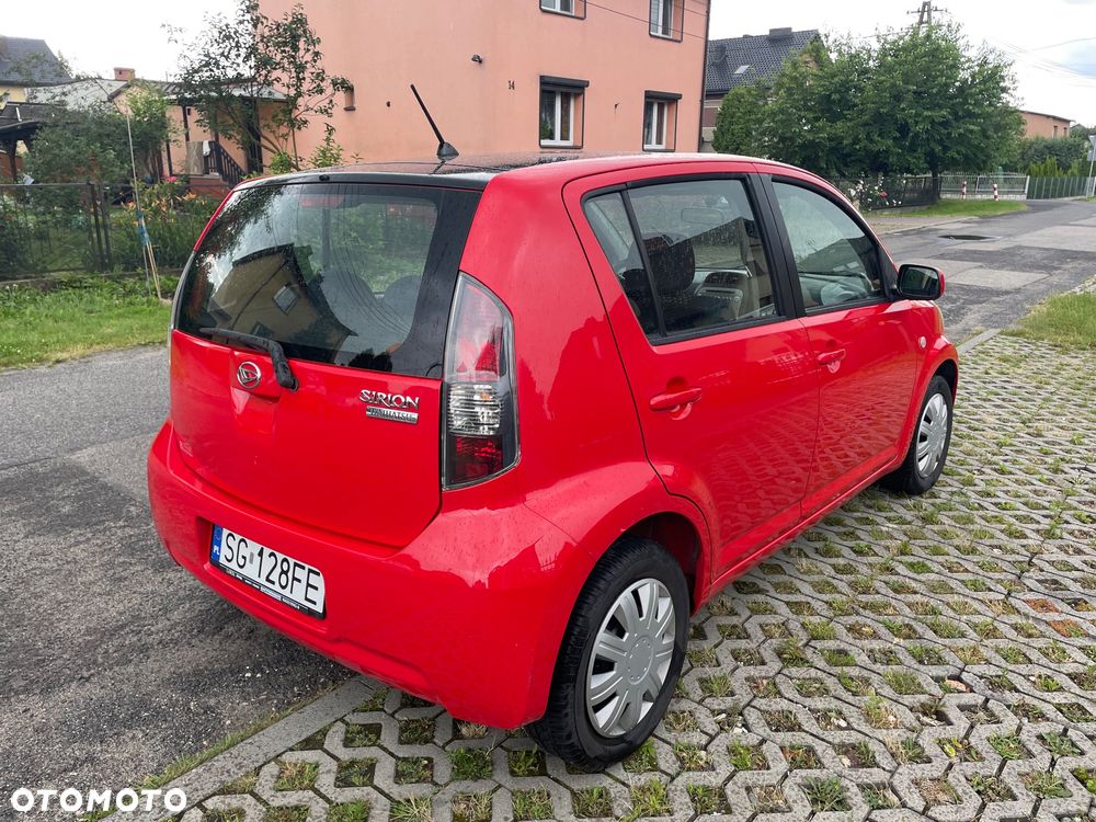 Daihatsu Sirion 1.3 - 4