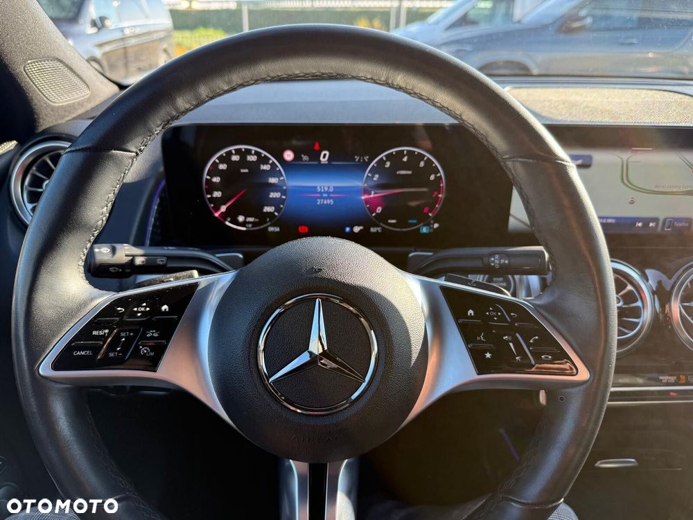 Mercedes-Benz GLB - 9
