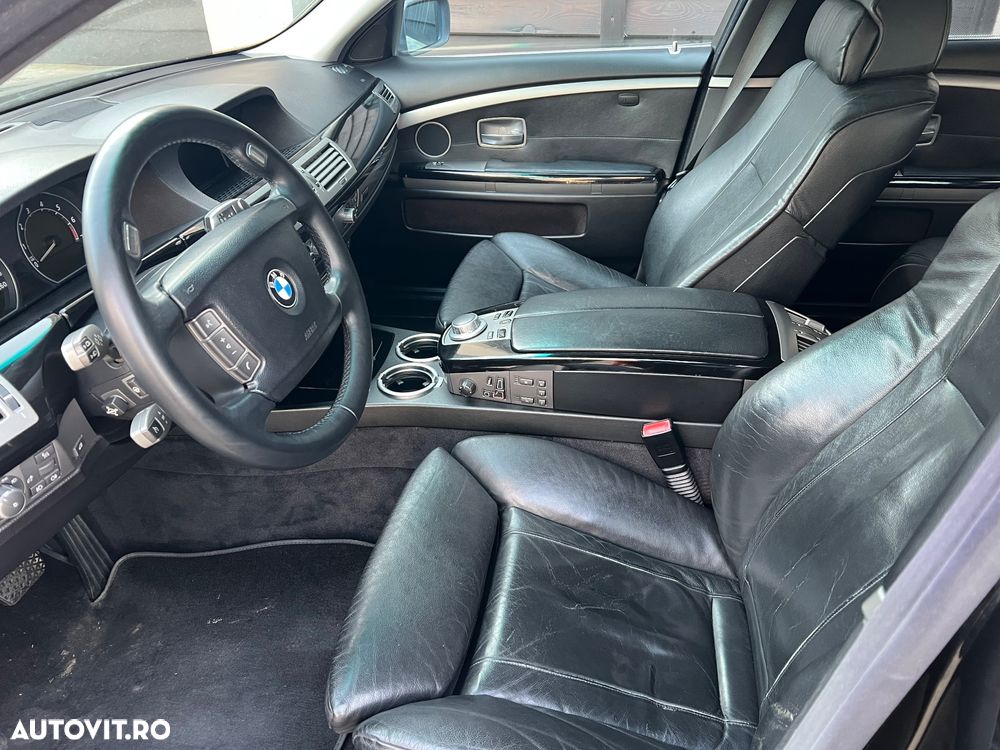 BMW Seria 7 740i A - 21