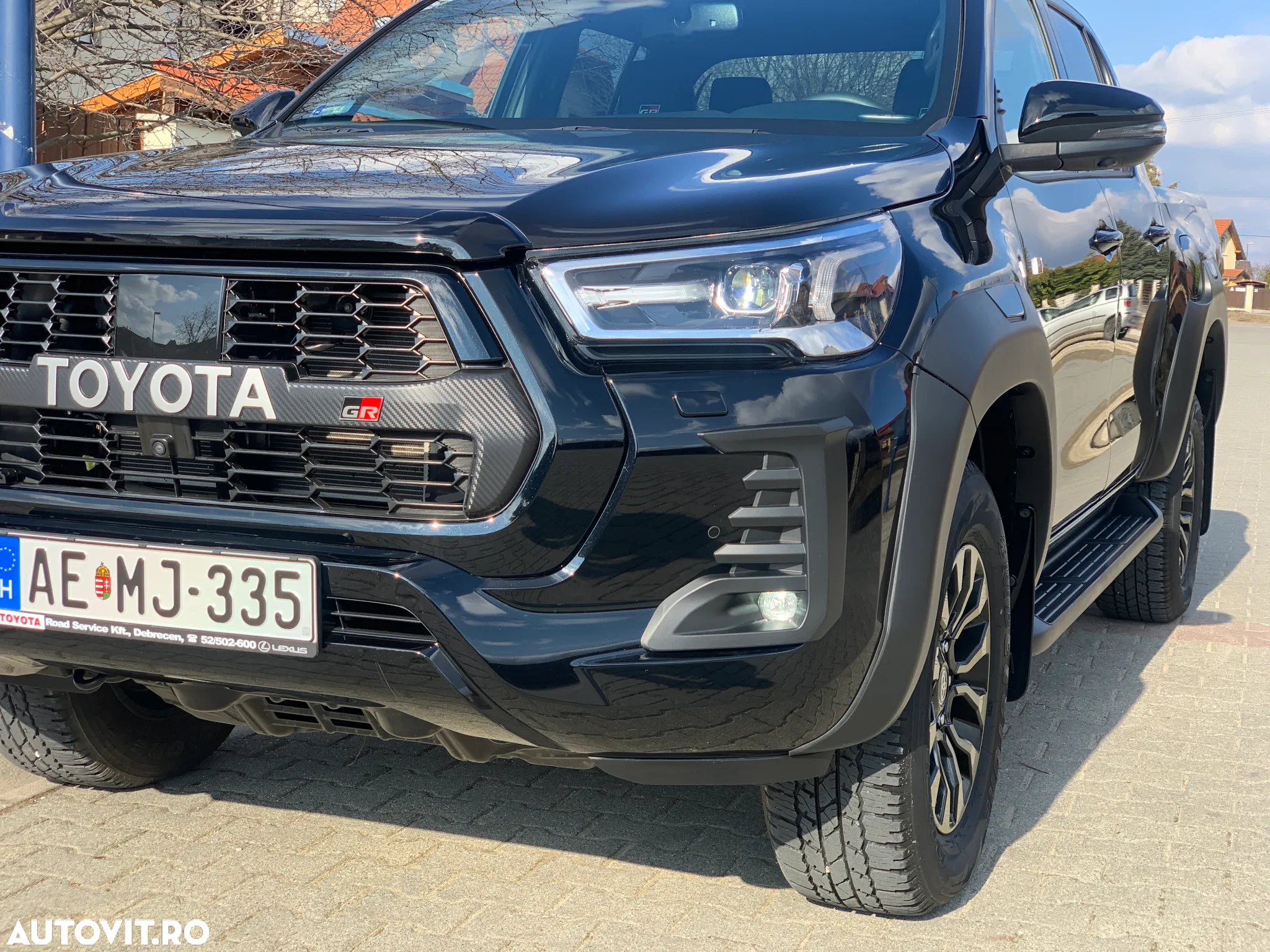Toyota Hilux 2.8D 204CP 4x4 Double Cab AT GR Sport - 2