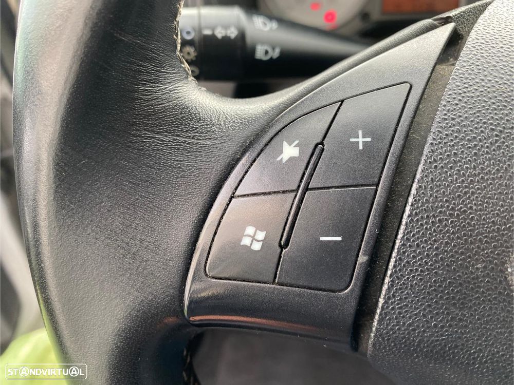 Fiat Linea 1.3 M-Jet Emotion - 25