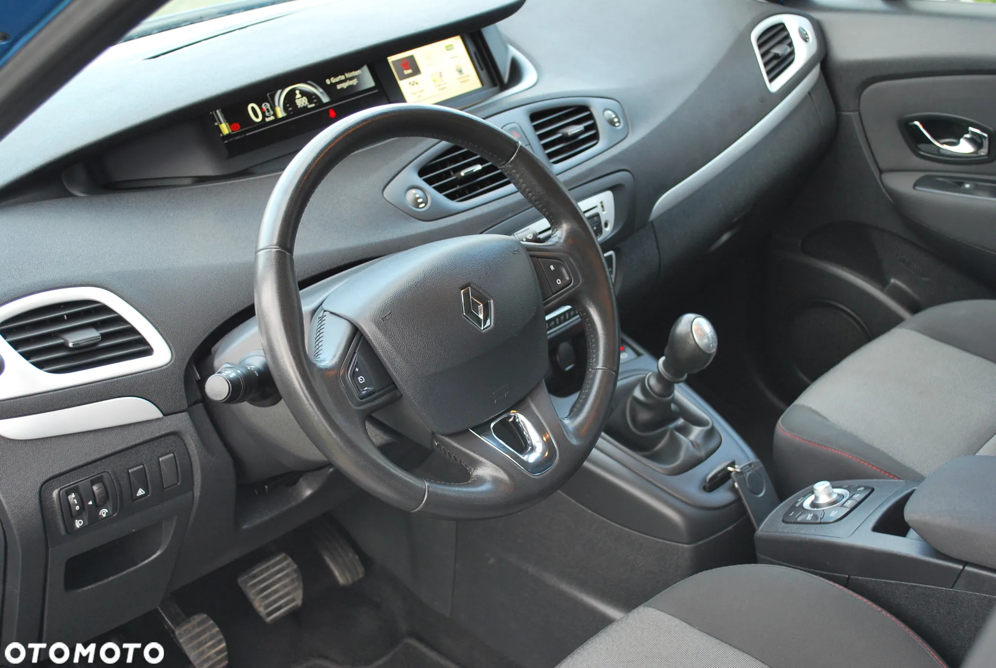 Renault Scenic 1.6 16V 110 LIMITED - 19