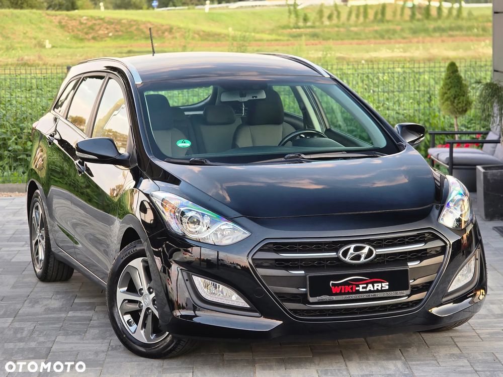 Hyundai i30 Kombi 1.6 GDi DCT Premium - 11