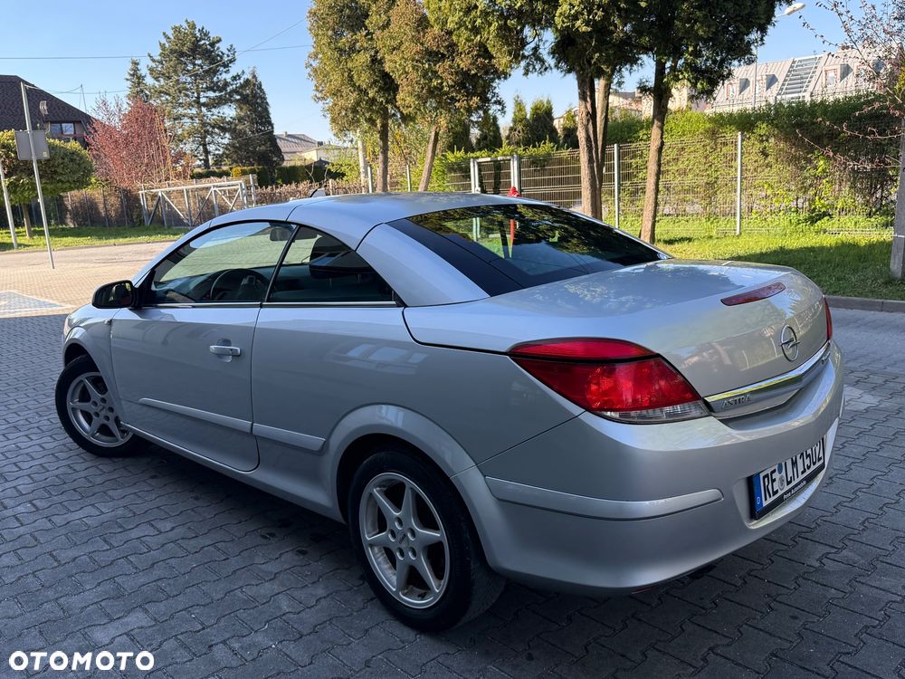 Opel Astra 1.6 Catch me - 24