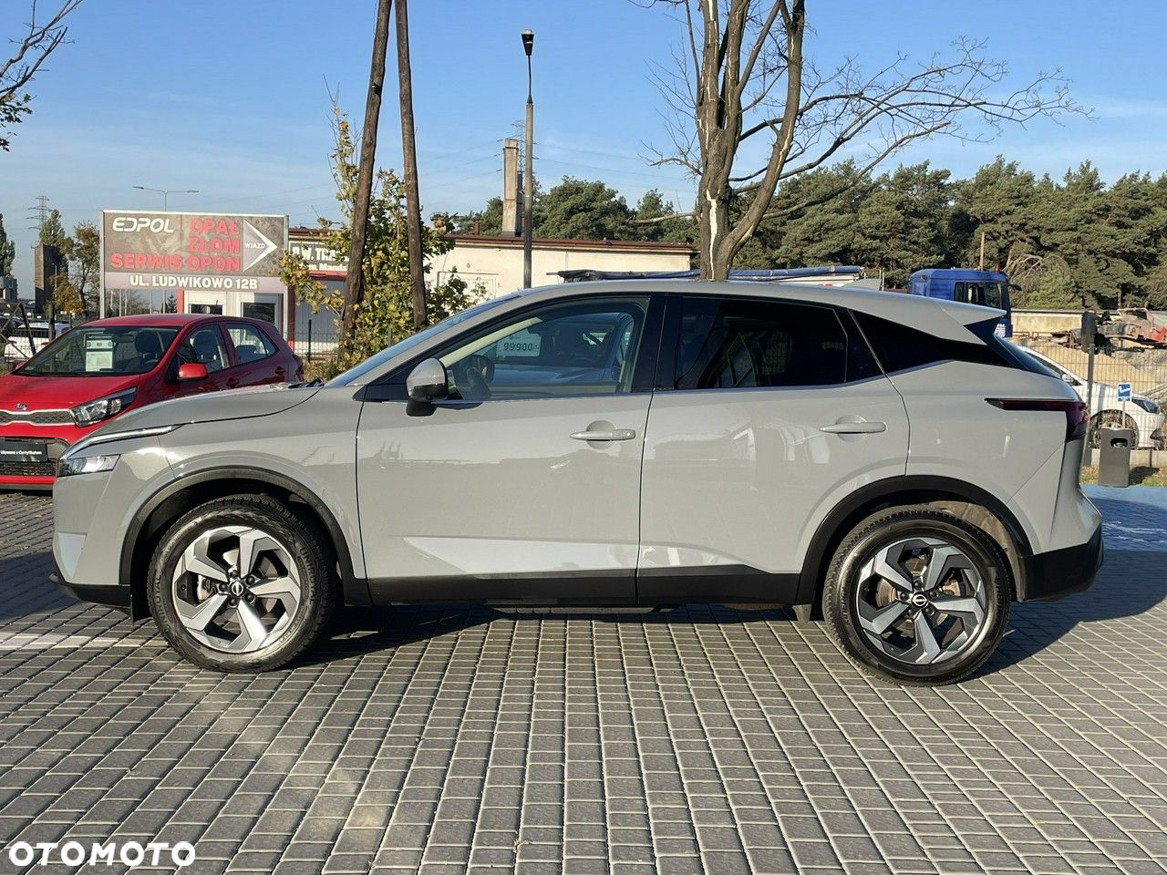Nissan Qashqai - 2