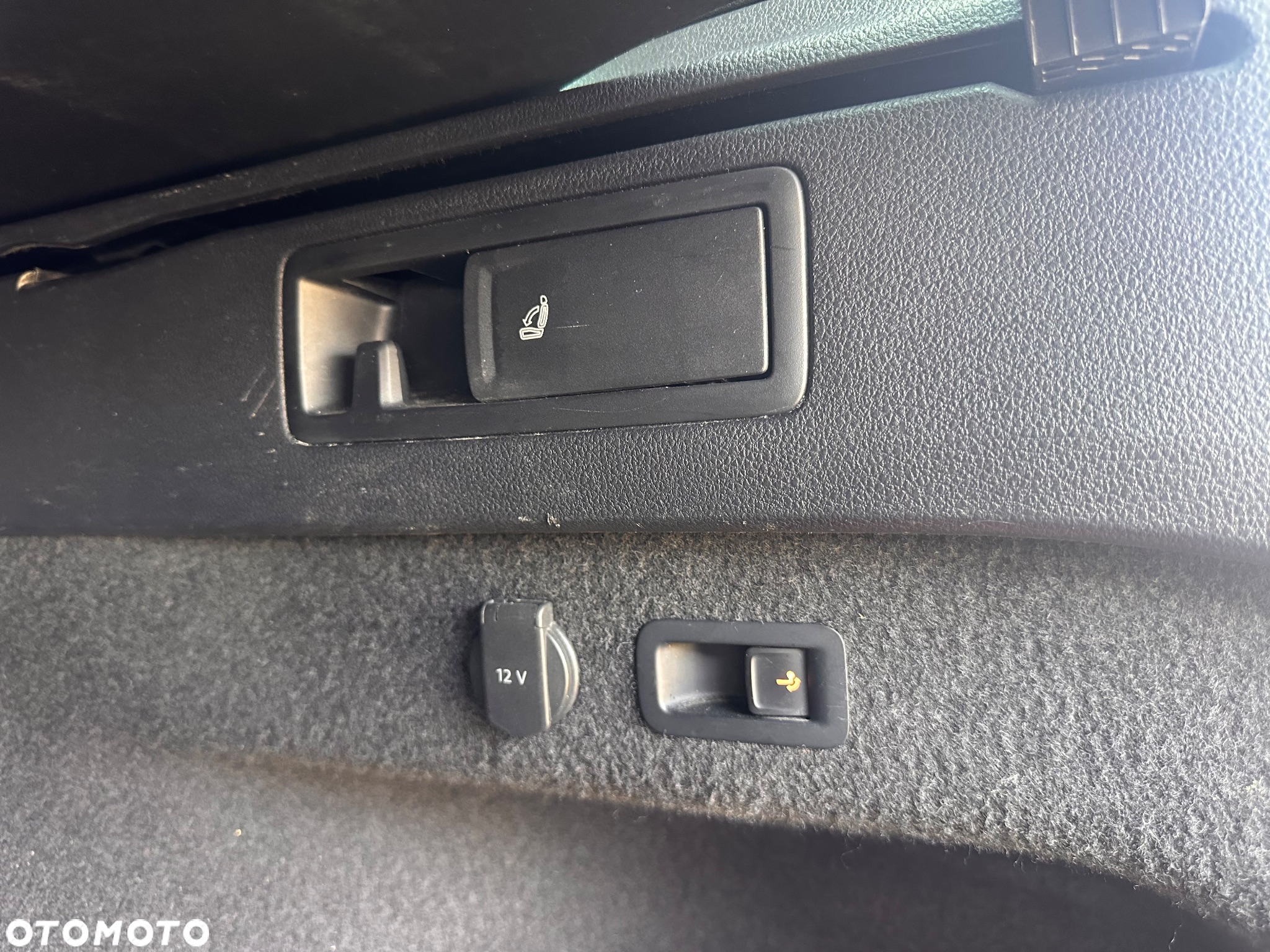 Volkswagen Passat Variant 2.0 TDI SCR 4Motion DSG (BMT) Highline - 22