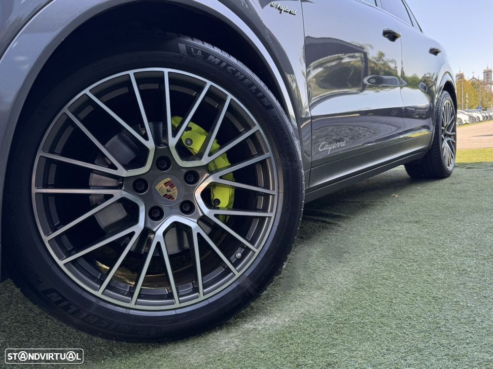 Porsche Cayenne E-Hybrid - 9