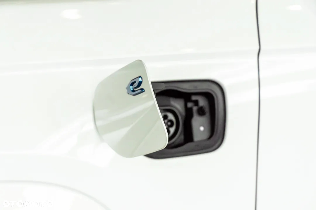 Jeep Grand Cherokee - 30