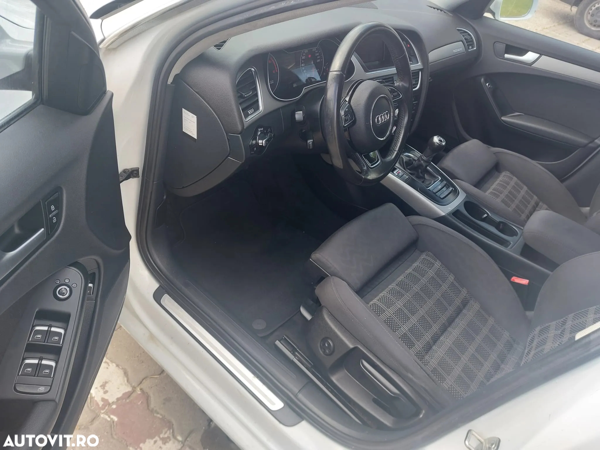 Audi A4 2.0 TDI quattro - 11