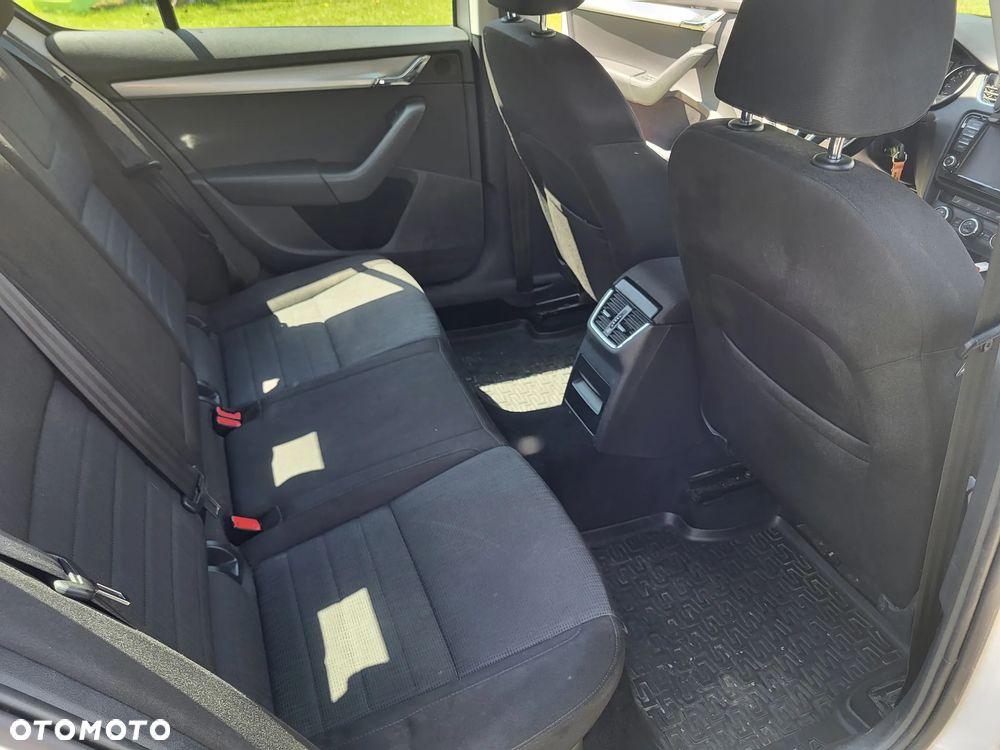 Skoda Octavia 1.8 TSI Elegance DSG - 19