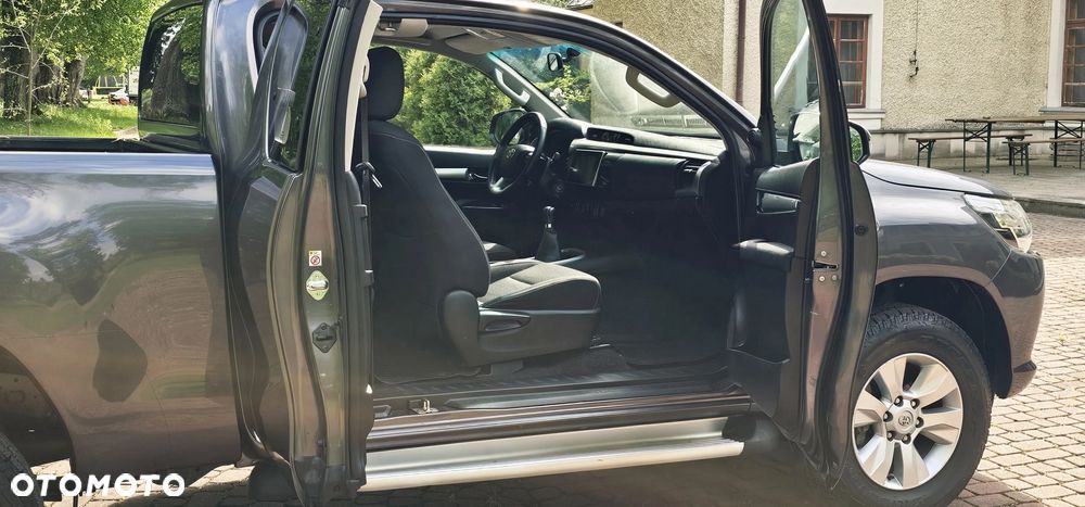 Toyota Hilux 4x4 Double Cab S&S Comfort - 5