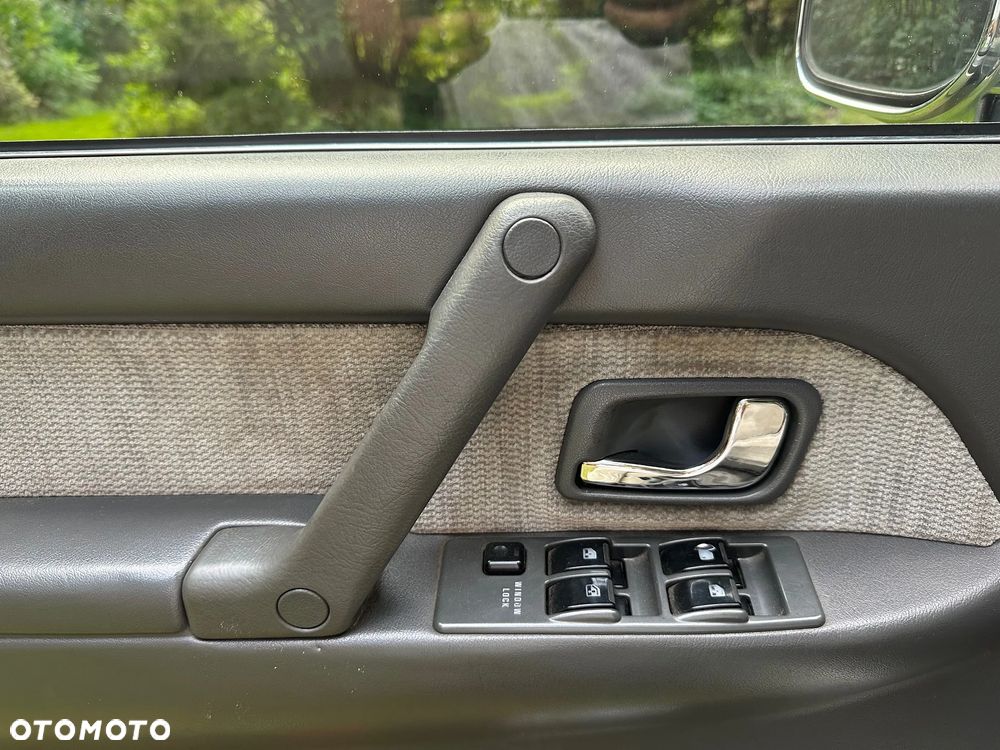 Mitsubishi Pajero - 15