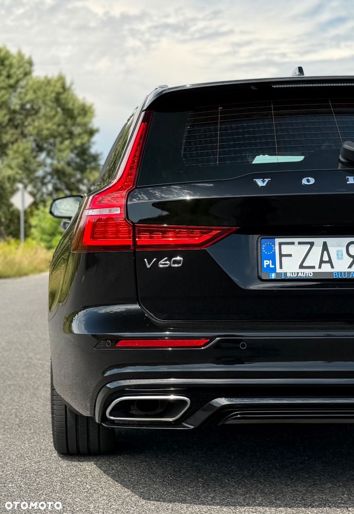 Volvo V60 T8 AWD Twin Engine Geartronic R-Design - 20