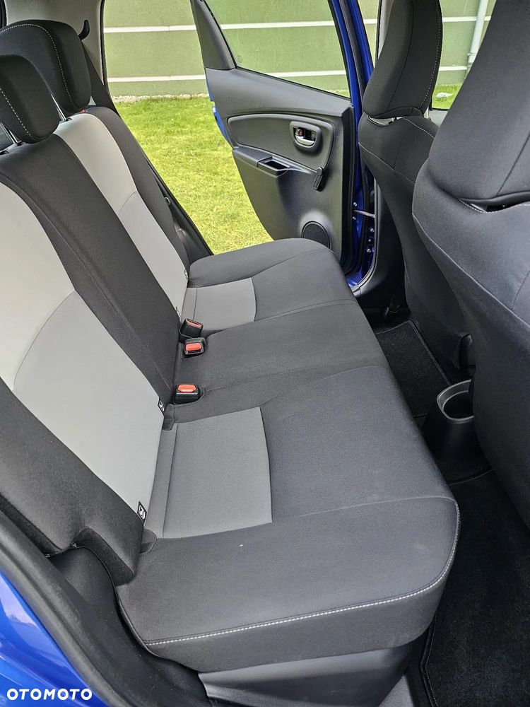 Toyota Yaris Hybrid 100 Premium EU6 - 17