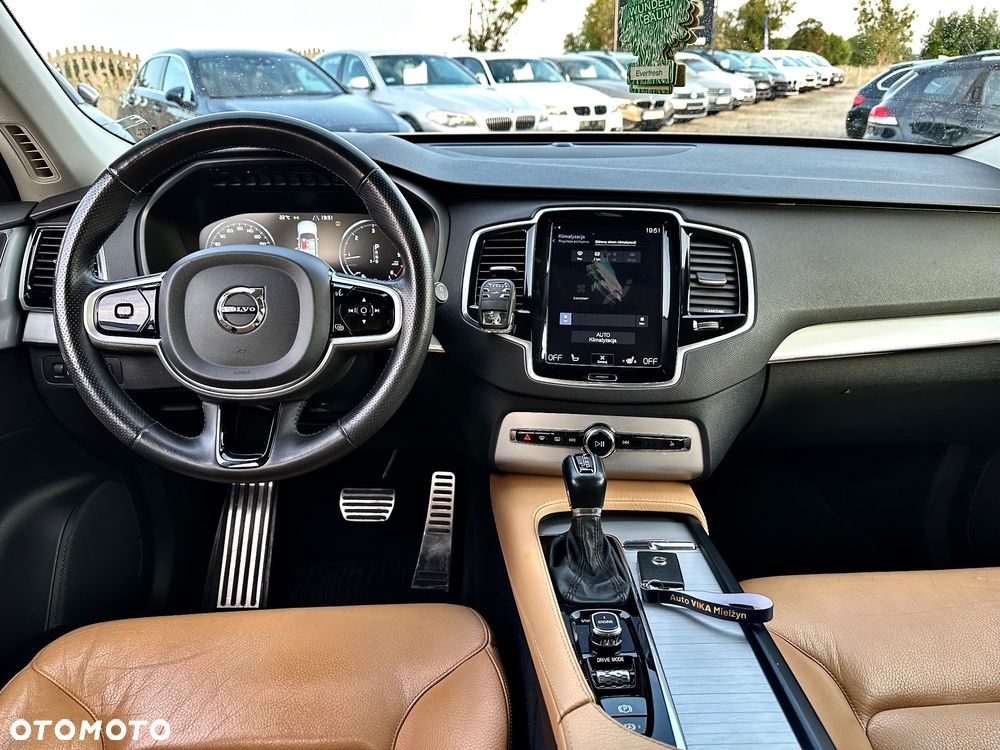 Volvo XC 90 D5 AWD R-Design - 10