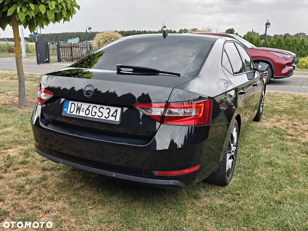 Skoda Superb 1.4 TSI ACTive - 8