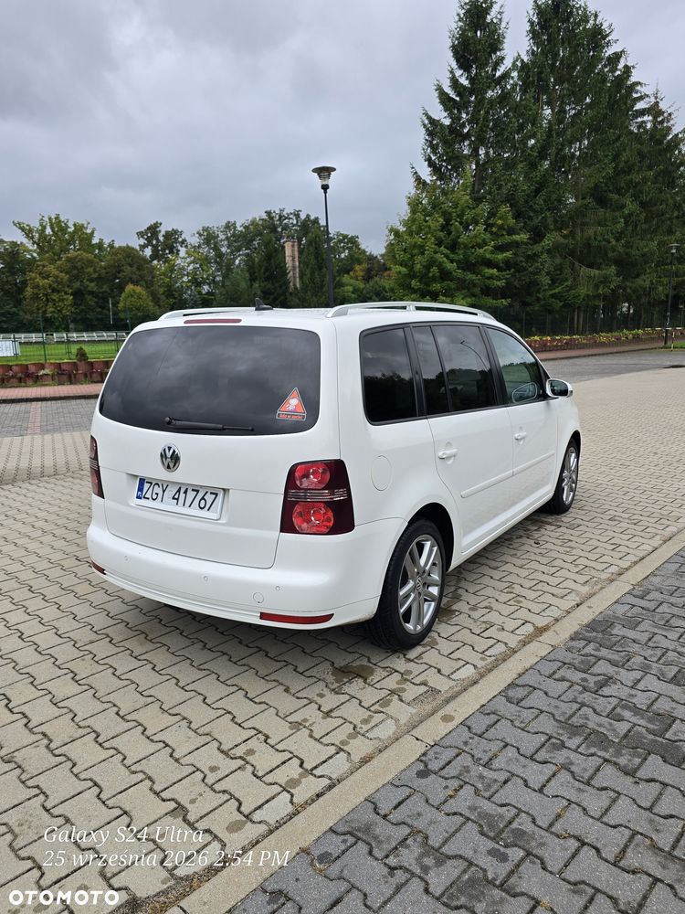 Volkswagen Touran - 3