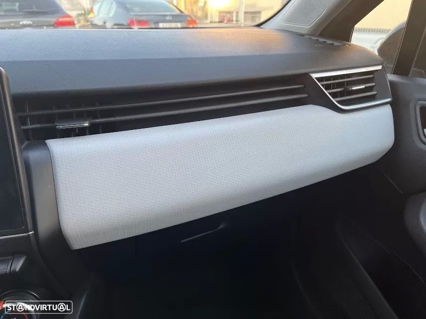Renault Clio 1.0 TCe Limited - 26