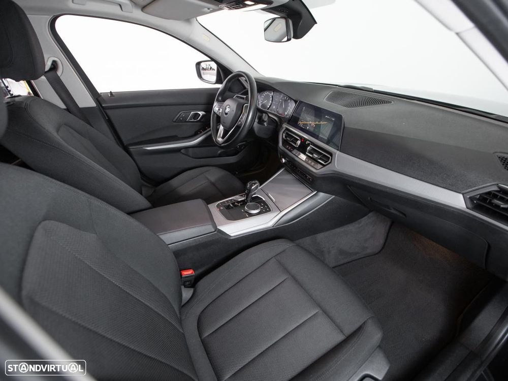 BMW 330 e Touring Corporate Edition Auto - 10