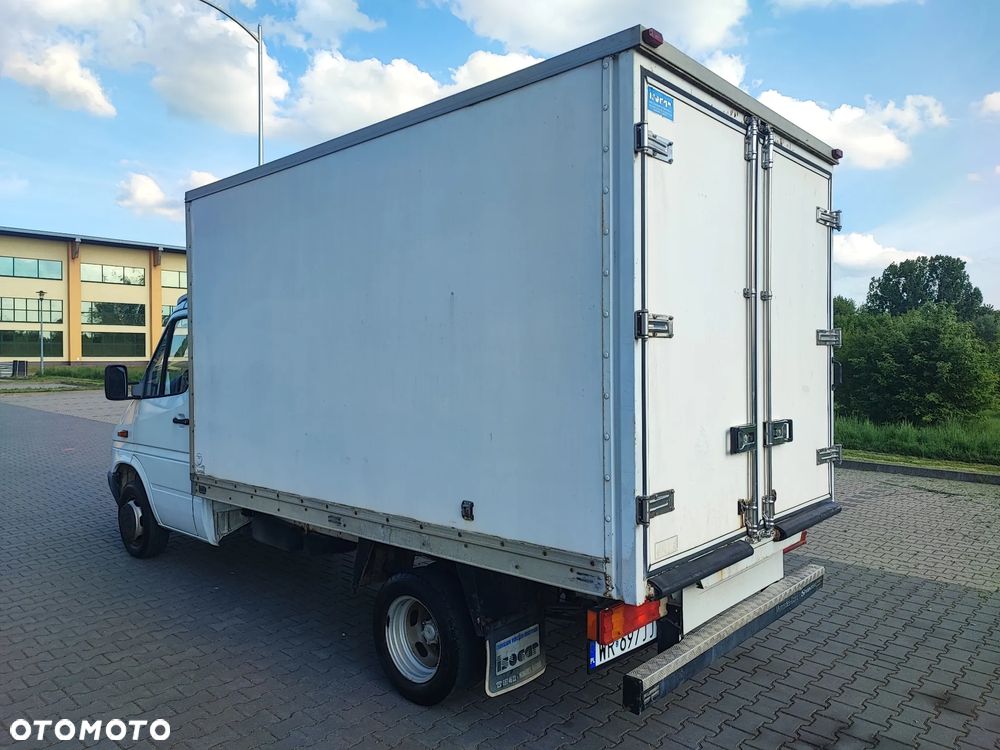 Mercedes-Benz Sprinter 413 - 6