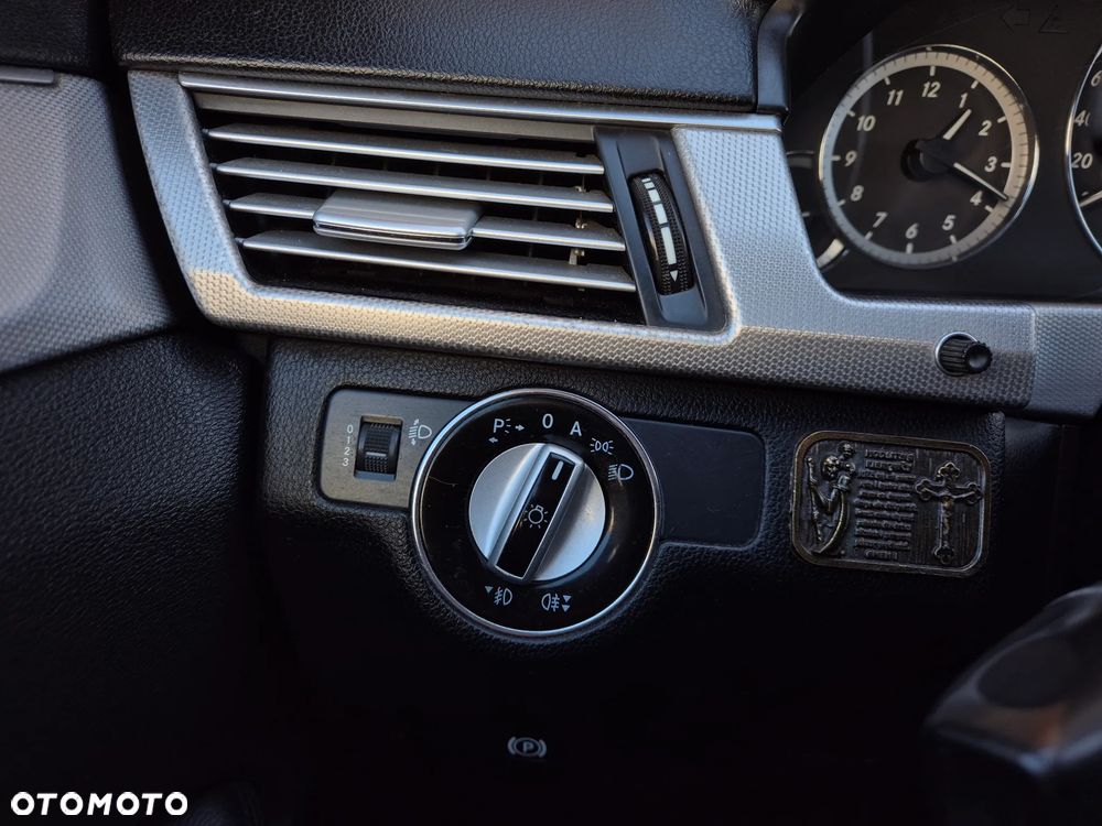 Mercedes-Benz Klasa E - 14