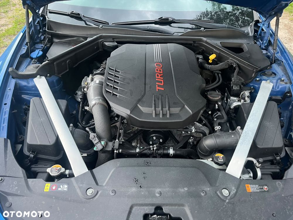Kia Stinger - 17