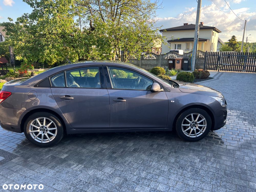 Chevrolet Cruze 1.8 LT - 2