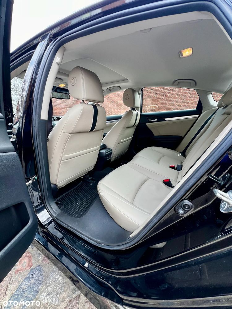 Honda Civic 1.5 T Executive CVT - 18