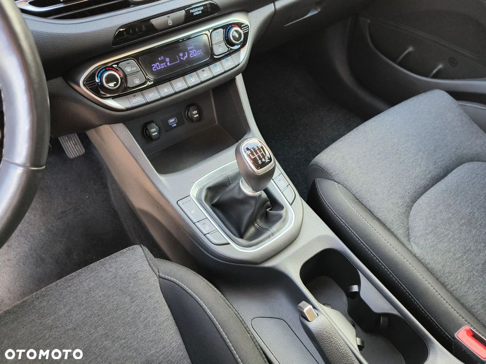Hyundai i30 1.0 T-GDI Smart DCT - 15