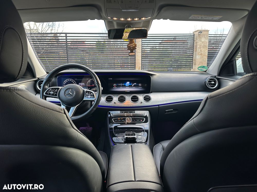 Mercedes-Benz E 220 d 4Matic 9G-TRONIC Exclusive - 12