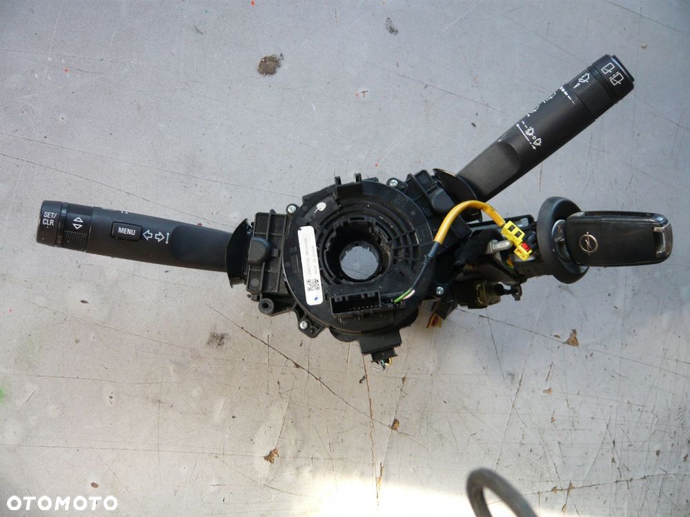 przełącznik zespolony taśma airbag 20817720 opel meriva b - 1