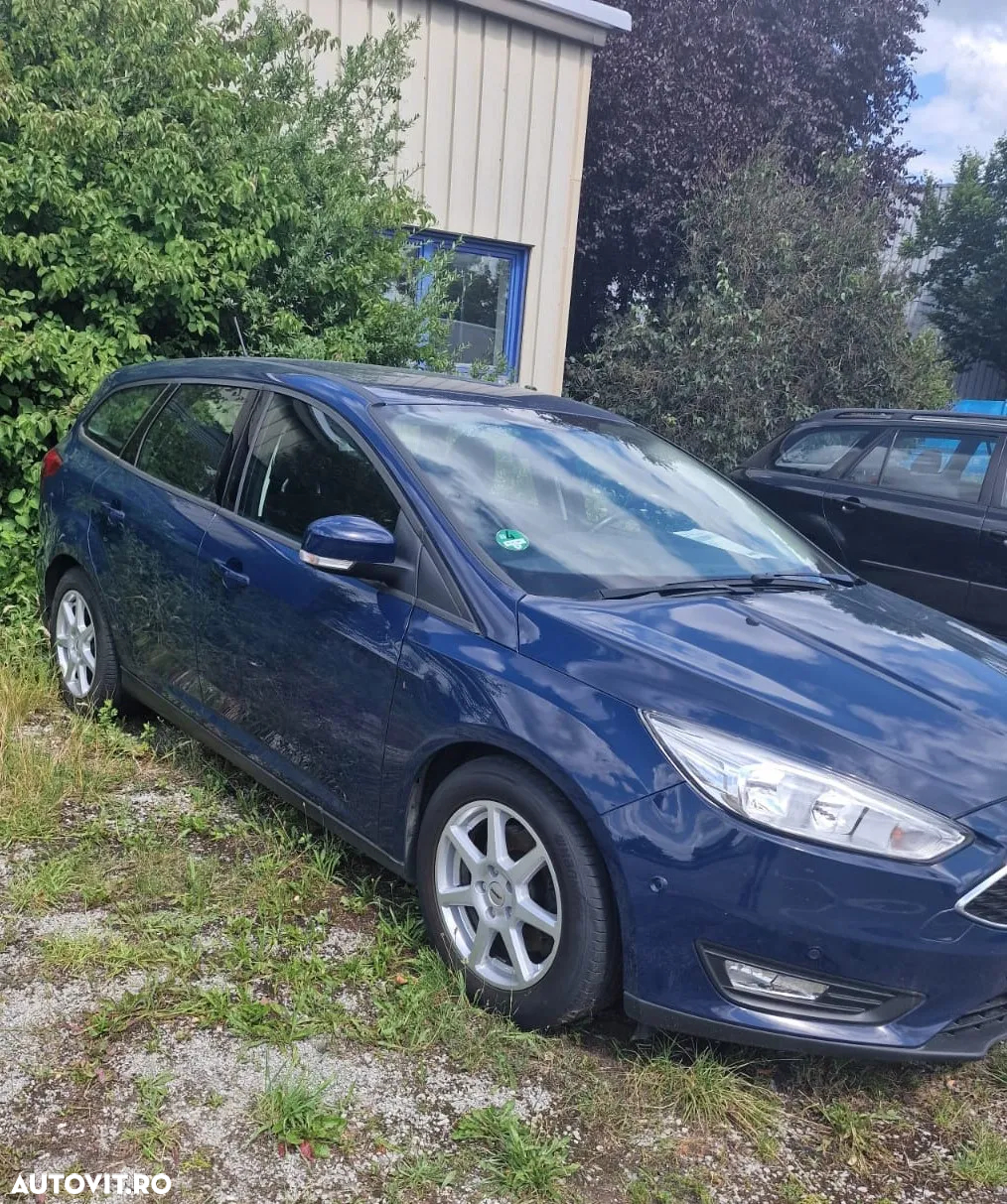 Ford Focus Turnier 2.0 TDCi DPF Start-Stopp-System Aut. Business - 3