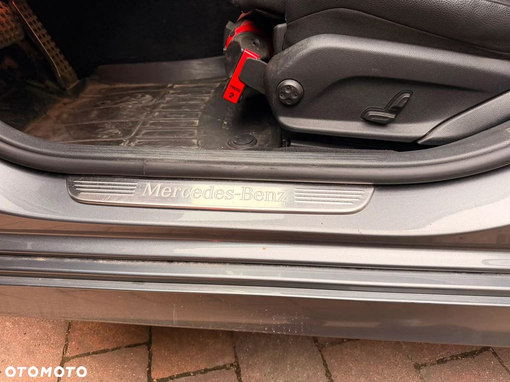 Mercedes-Benz Klasa E 220 d 9G-TRONIC - 20