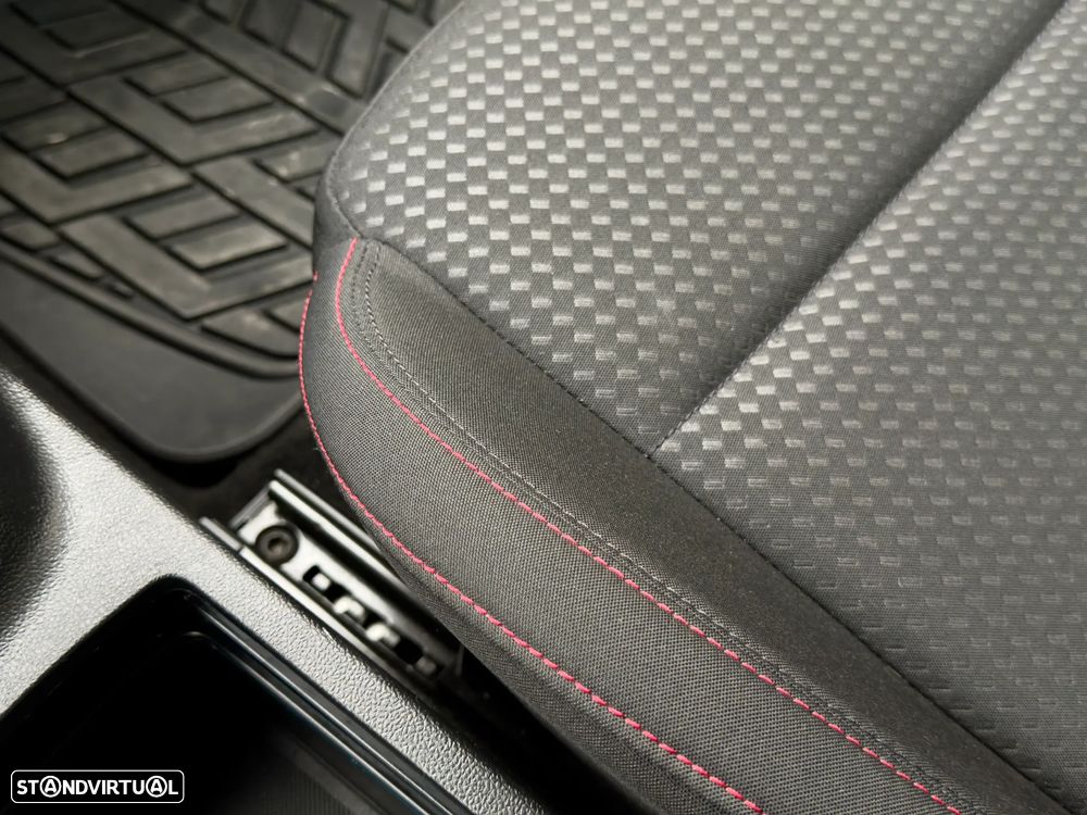 Ford Focus SW 1.5 TDCi ST-Line - 24