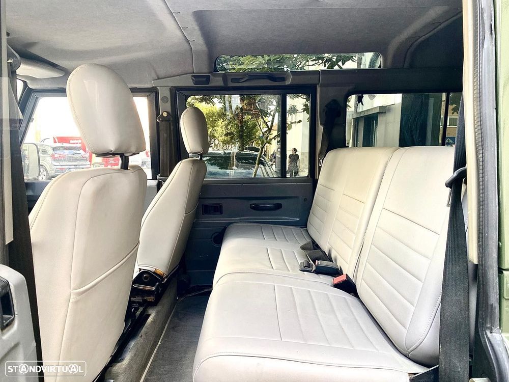 Land Rover Defender 110 2.5 TD5 Metal Top - 29