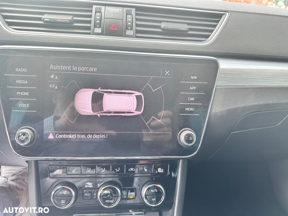 Skoda Superb 2.0 TDI DSG Ambition - 17