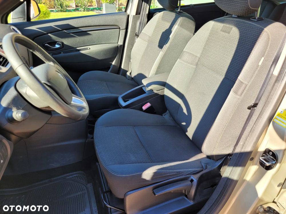 Renault Scenic - 11
