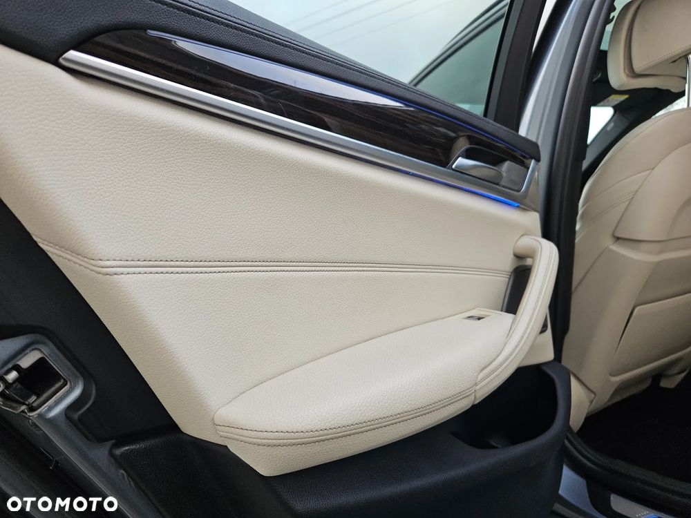 BMW Seria 5 520d xDrive M Sport sport - 14