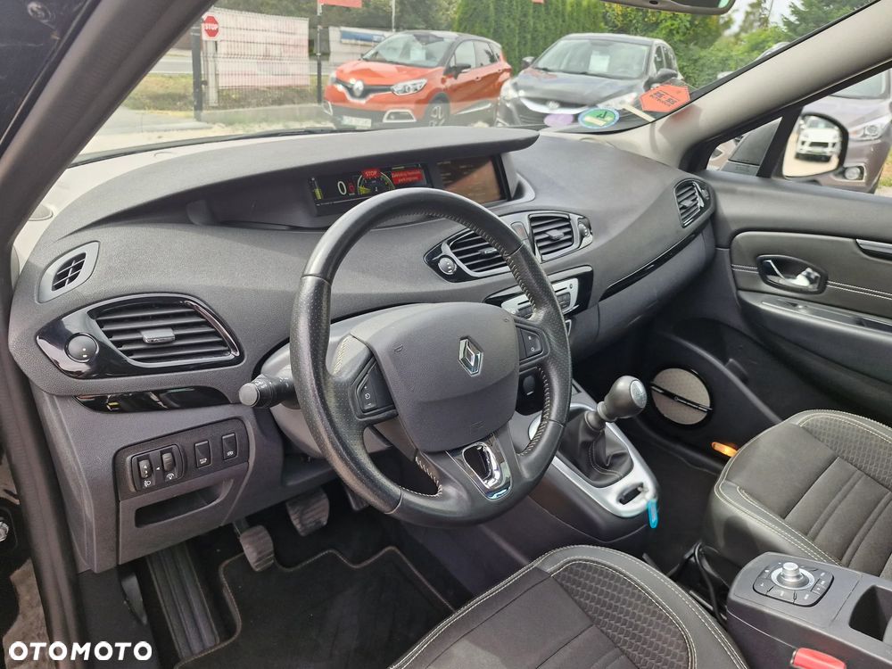 Renault Grand Scenic ENERGY TCe 130 BOSE EDITION - 16