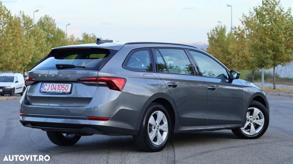 Skoda Octavia 2.0 TDI DSG Ambition - 4