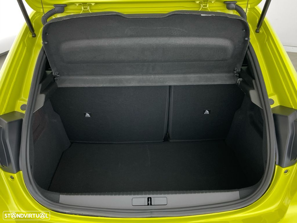 Peugeot 208 1.2 Hybrid GT e-DCS6 - 13