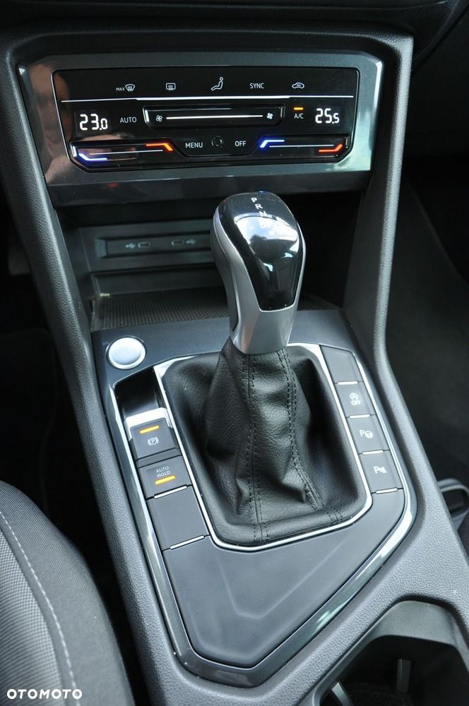 Volkswagen Tiguan 1.5 eTSI OPF DSG Life - 19