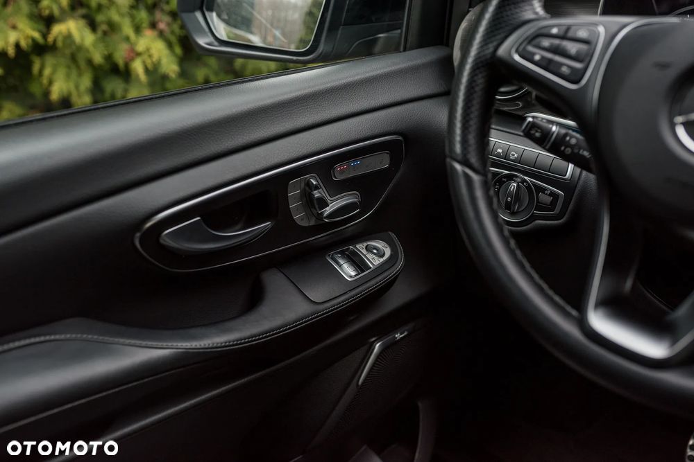 Mercedes-Benz Klasa V 300 d 9G-Tronic Exclusive (d³ugi) - 22