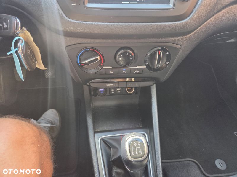 Hyundai i20 blue 1.2 Advantage - 17