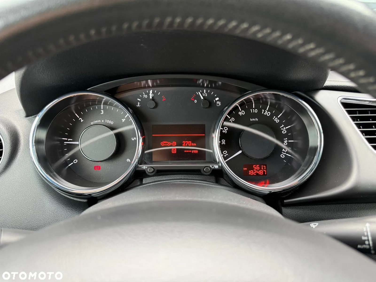 Peugeot 3008 HDi FAP 115 Roland Garros - 32