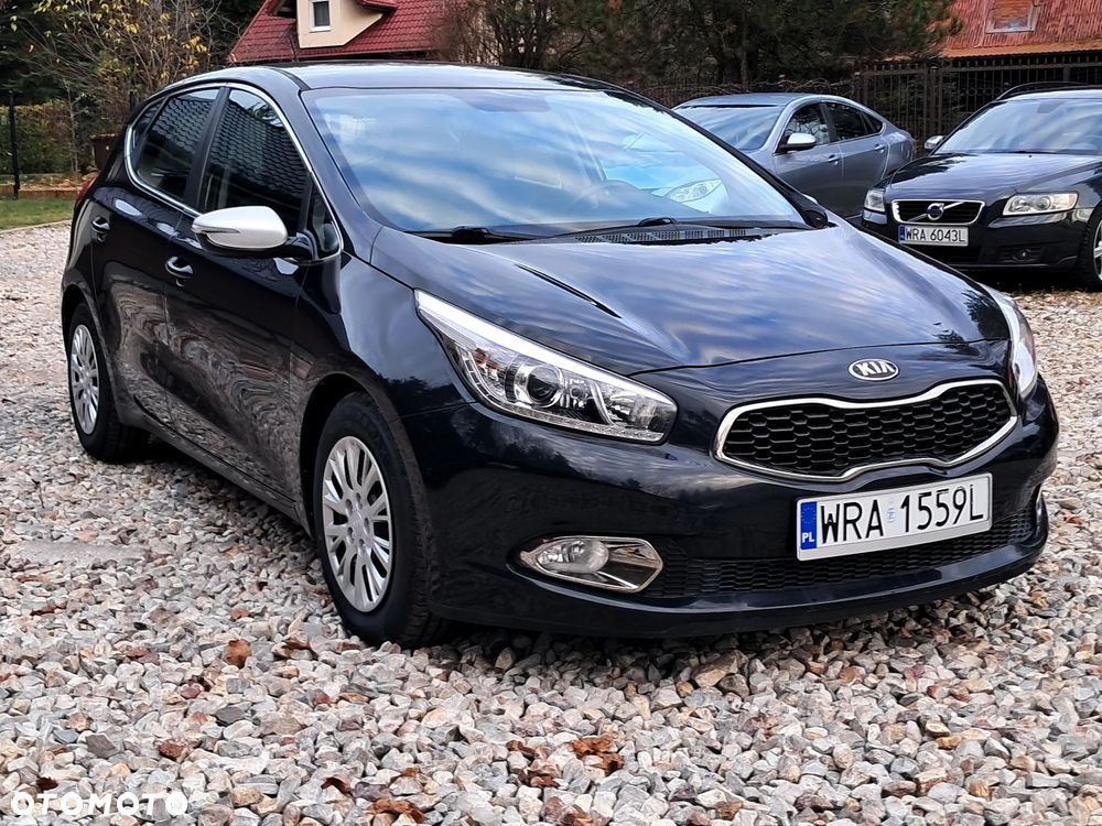 Kia Ceed 1.6 GDI Dream Team Edition - 11