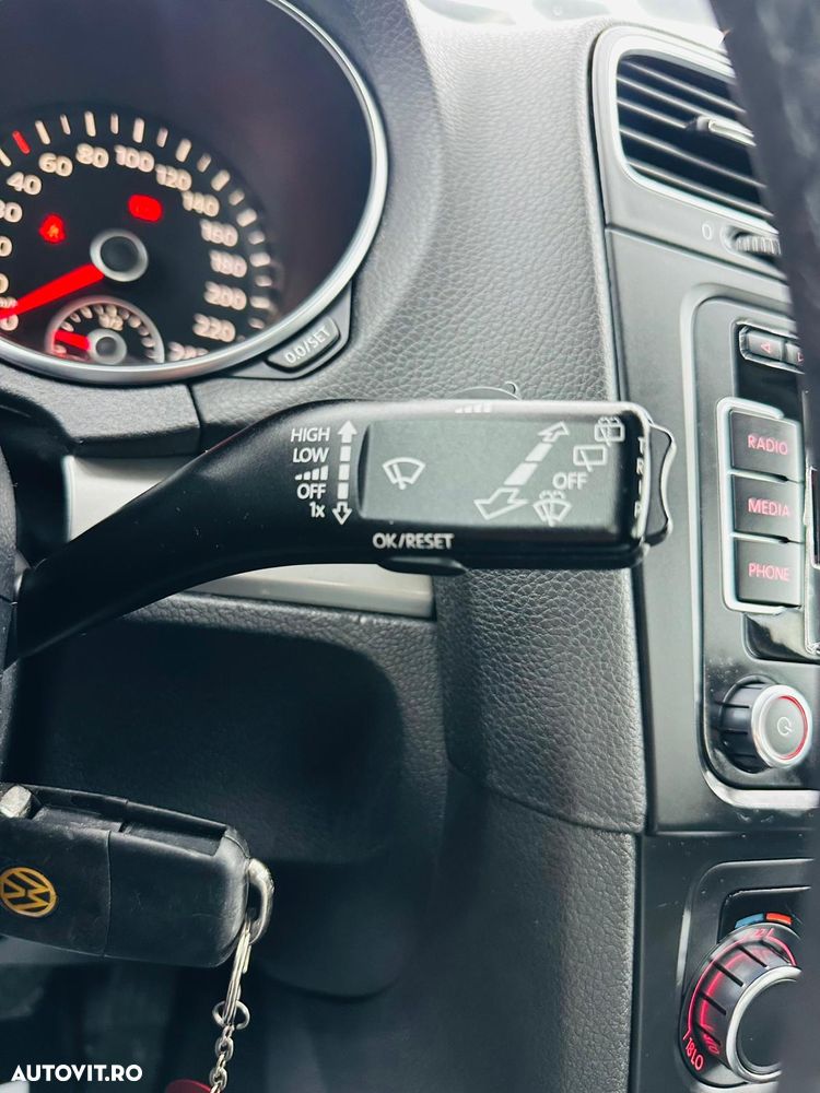 Volkswagen Golf 1.4 Comfortline - 24