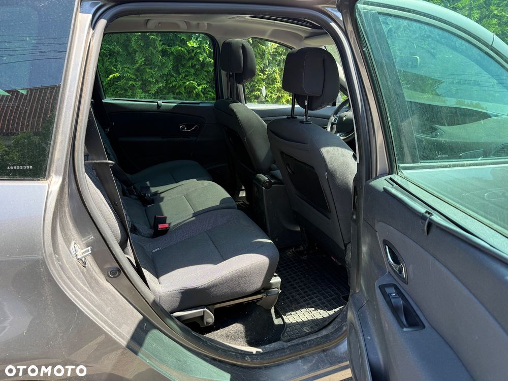 Renault Grand Scenic - 15